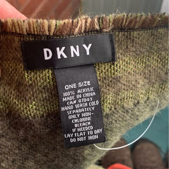DKNY blanket scarf. - Picture 3 of 3